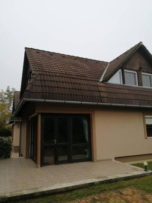 Siofoki Nyaralohaz Villa Buitenkant foto