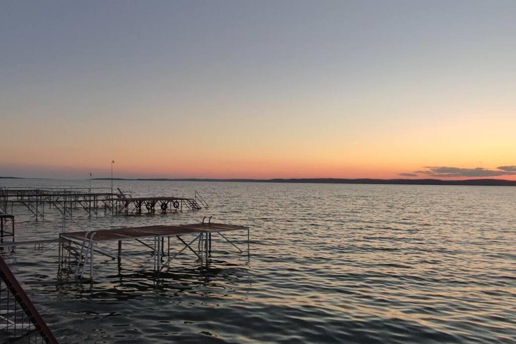 Siofoki Nyaralohaz Villa Buitenkant foto
