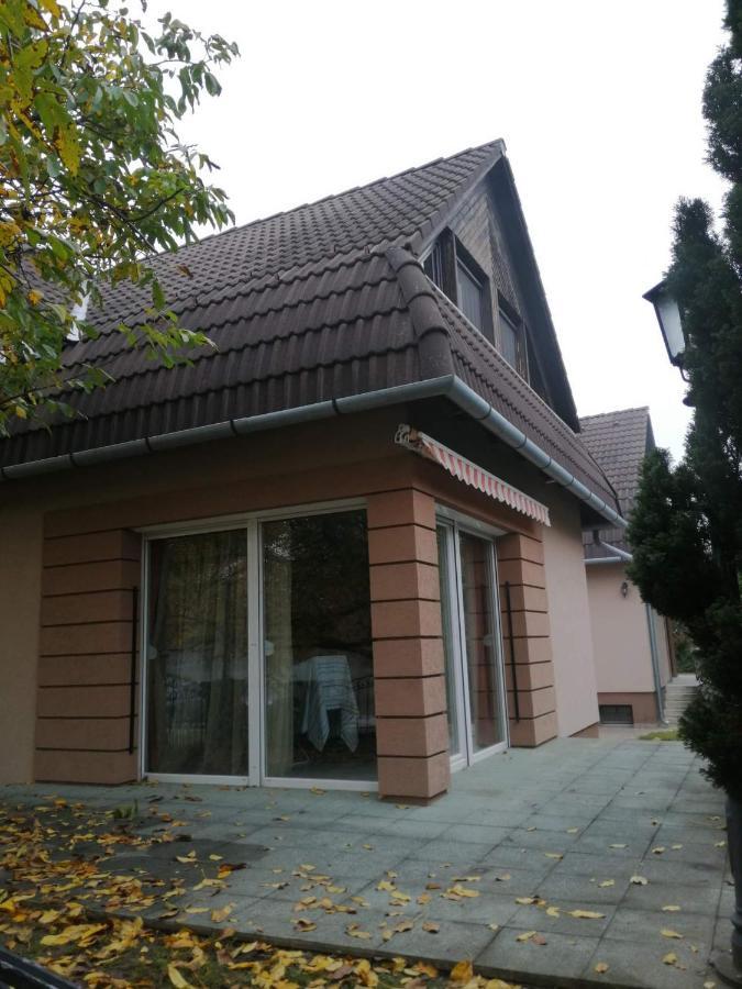 Siofoki Nyaralohaz Villa Buitenkant foto